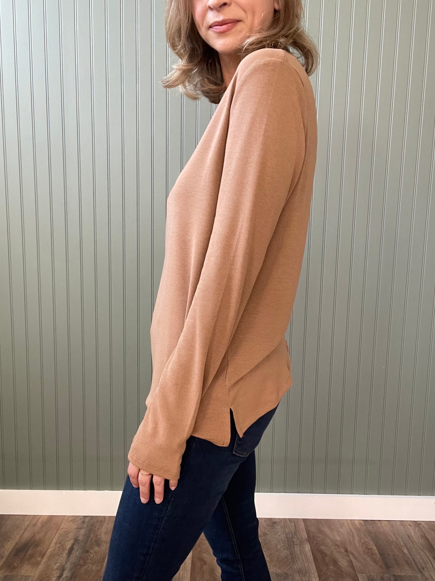 Carly Long Sleeve (Camel)