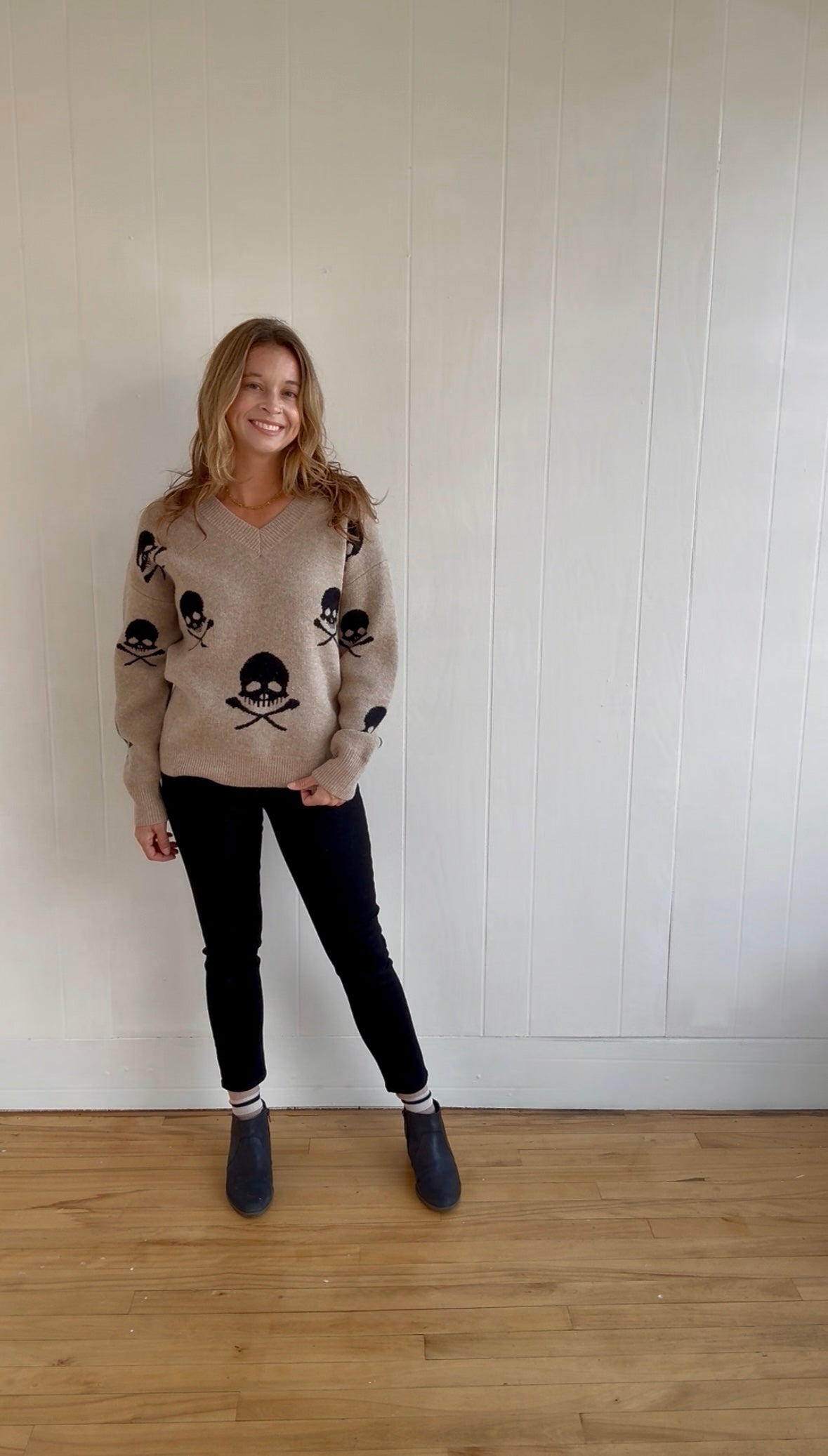 Skelly Sweater (Khaki)