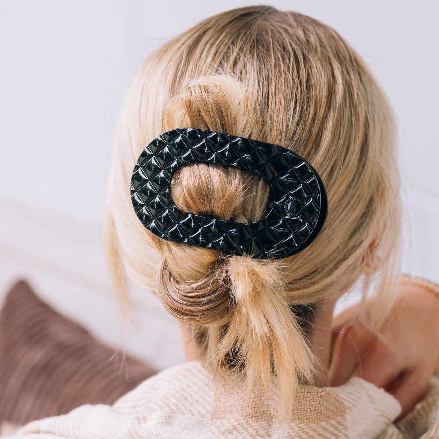 Flat Round Hair Clip | Jet Black Quilted |Large
