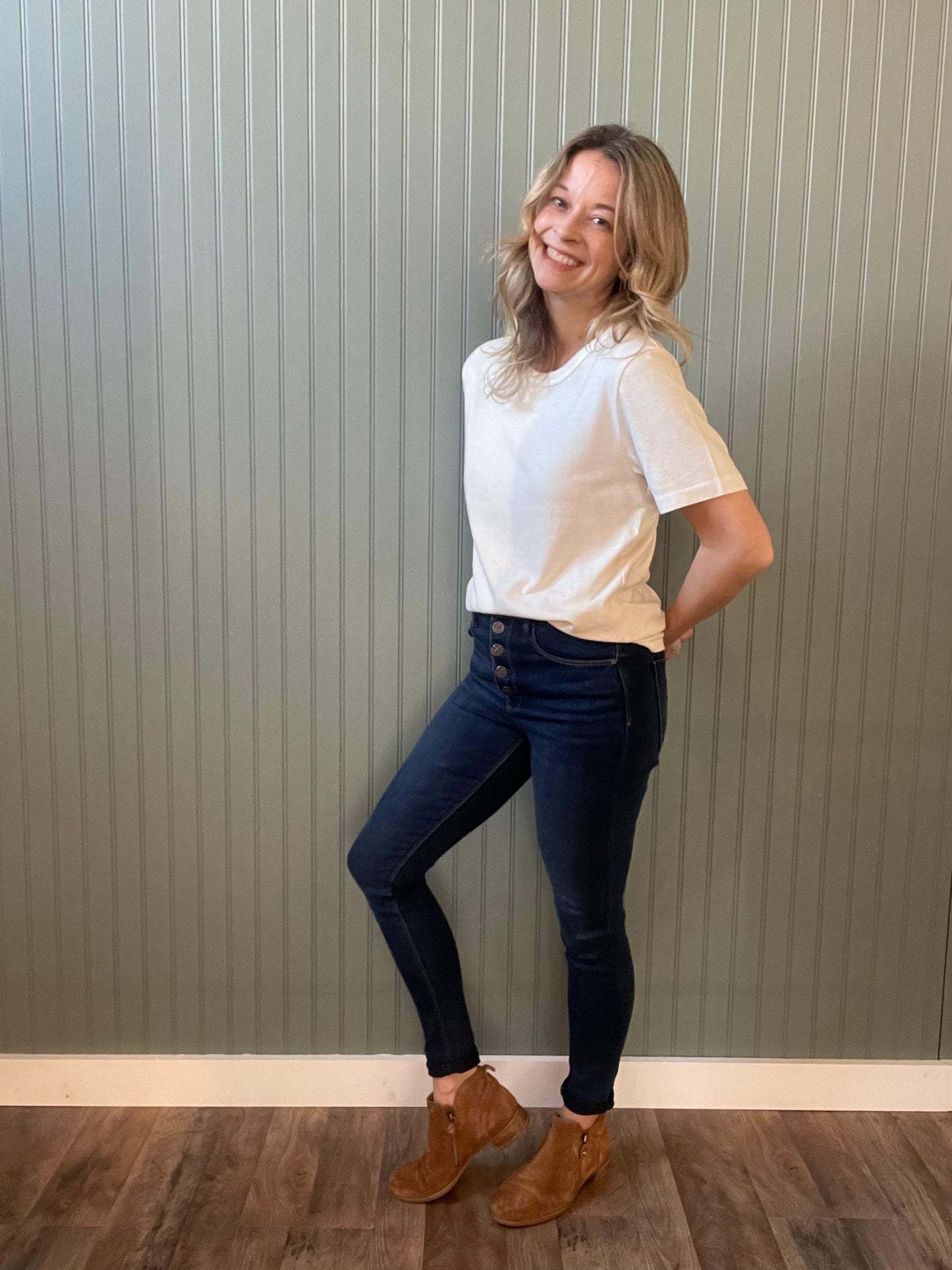 Billie Basic Tee (Multiple Colors)