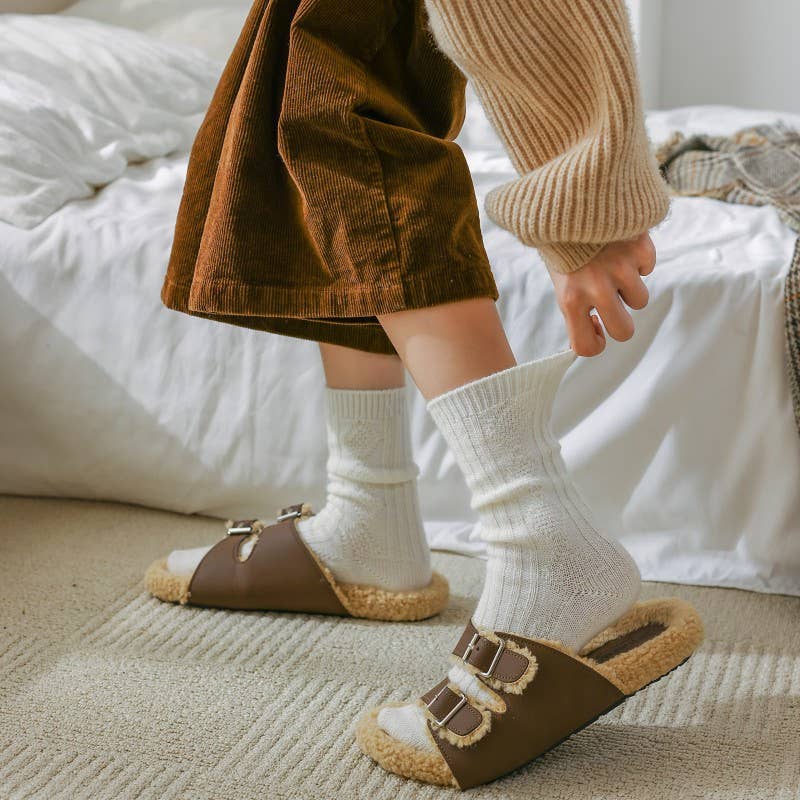 Warm Socks - Knitted Cashmere Crew Cozy Socks: Black