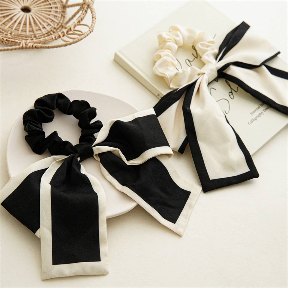 Bow Hair Tie (White)