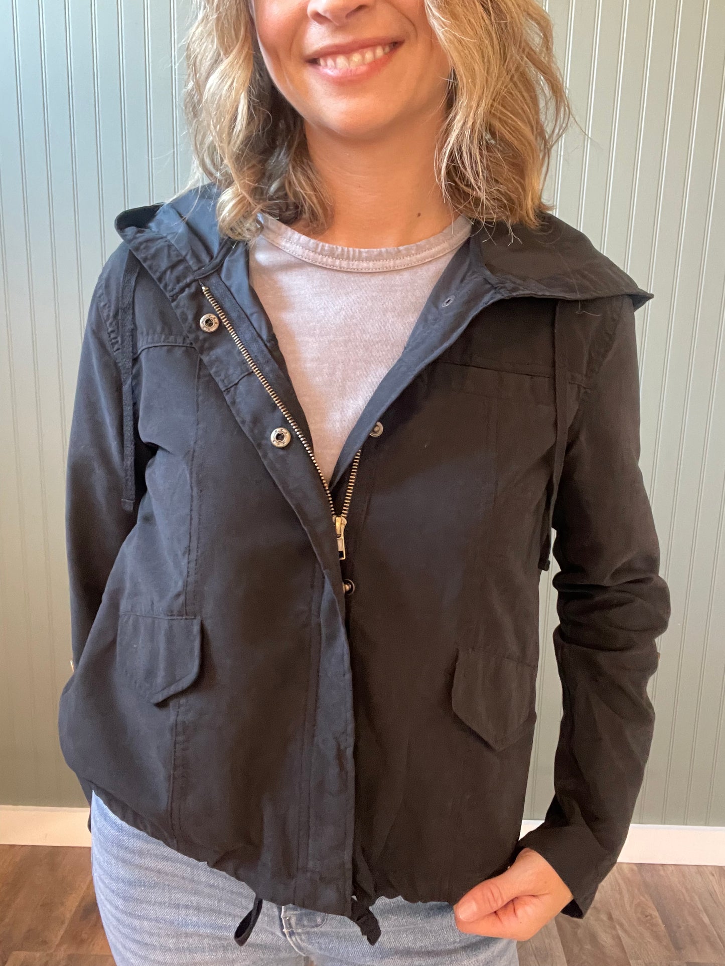 Willow Zip Up (Black)