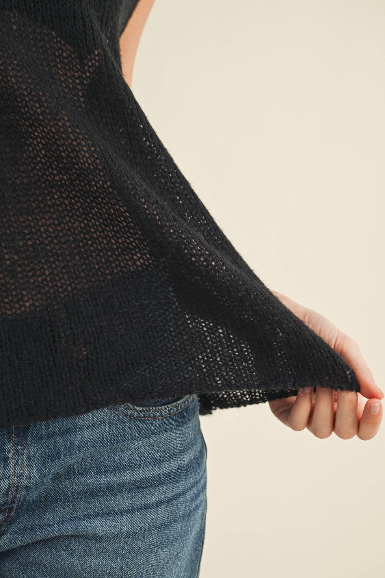 Gem Sleeveless Sweater (Black)