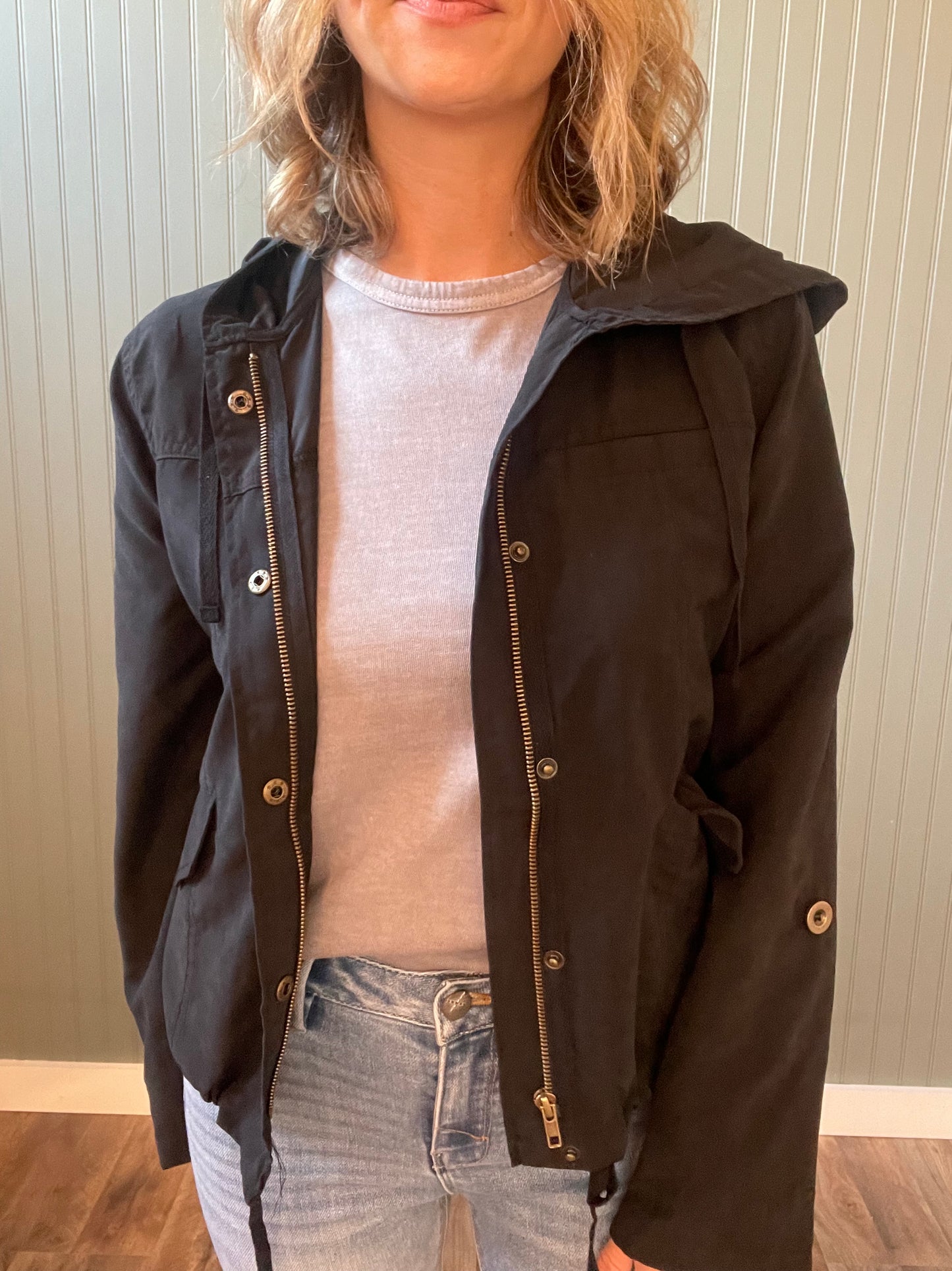 Willow Zip Up (Black)