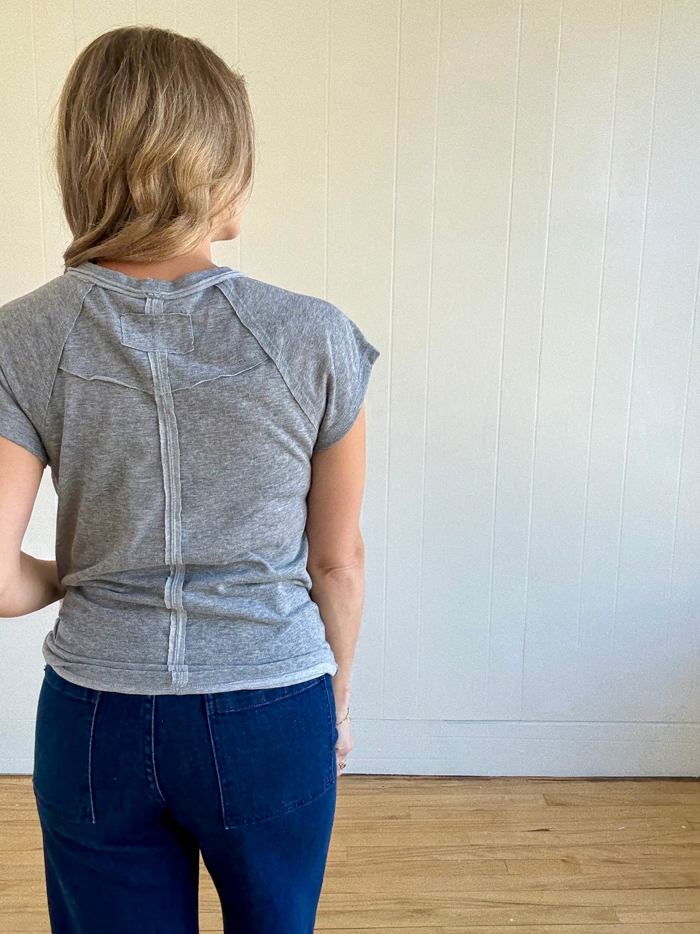 Ivy Tee (Heather Gray)