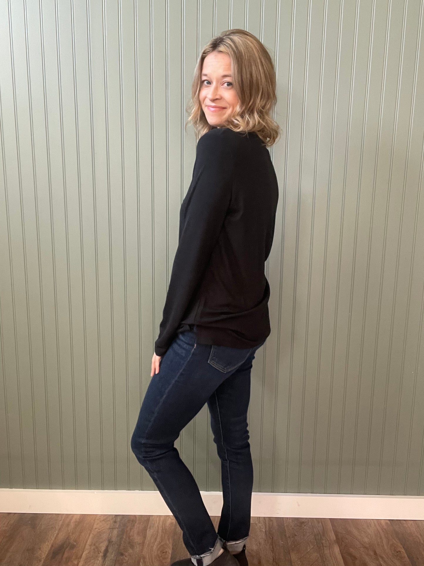 Carly Long Sleeve (Black)