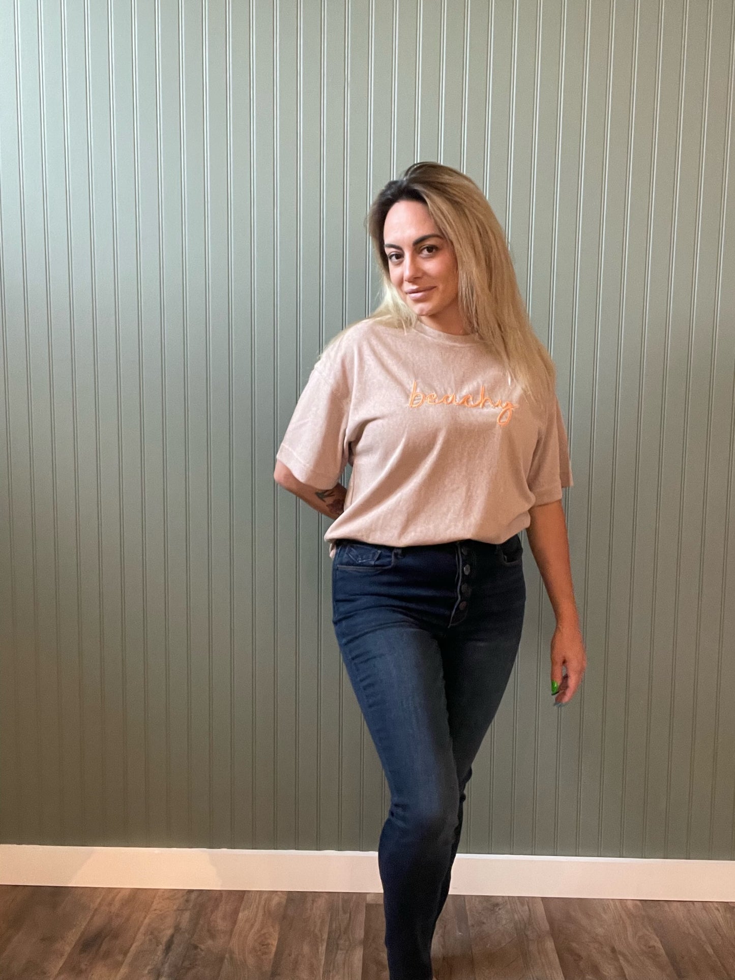Beachy Time Tee (Multiple Colors)
