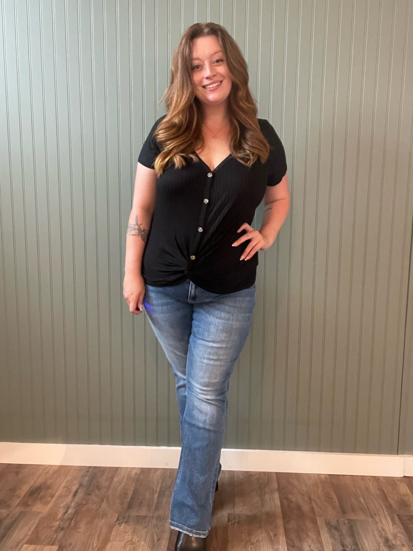 Sophia V-Neck Top (Plus)