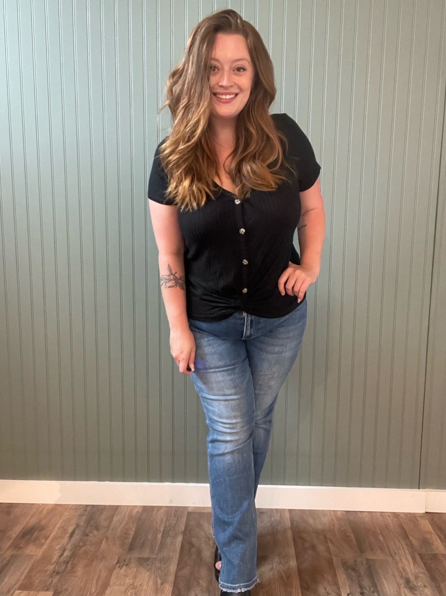 Sophia V-Neck Top (Plus)