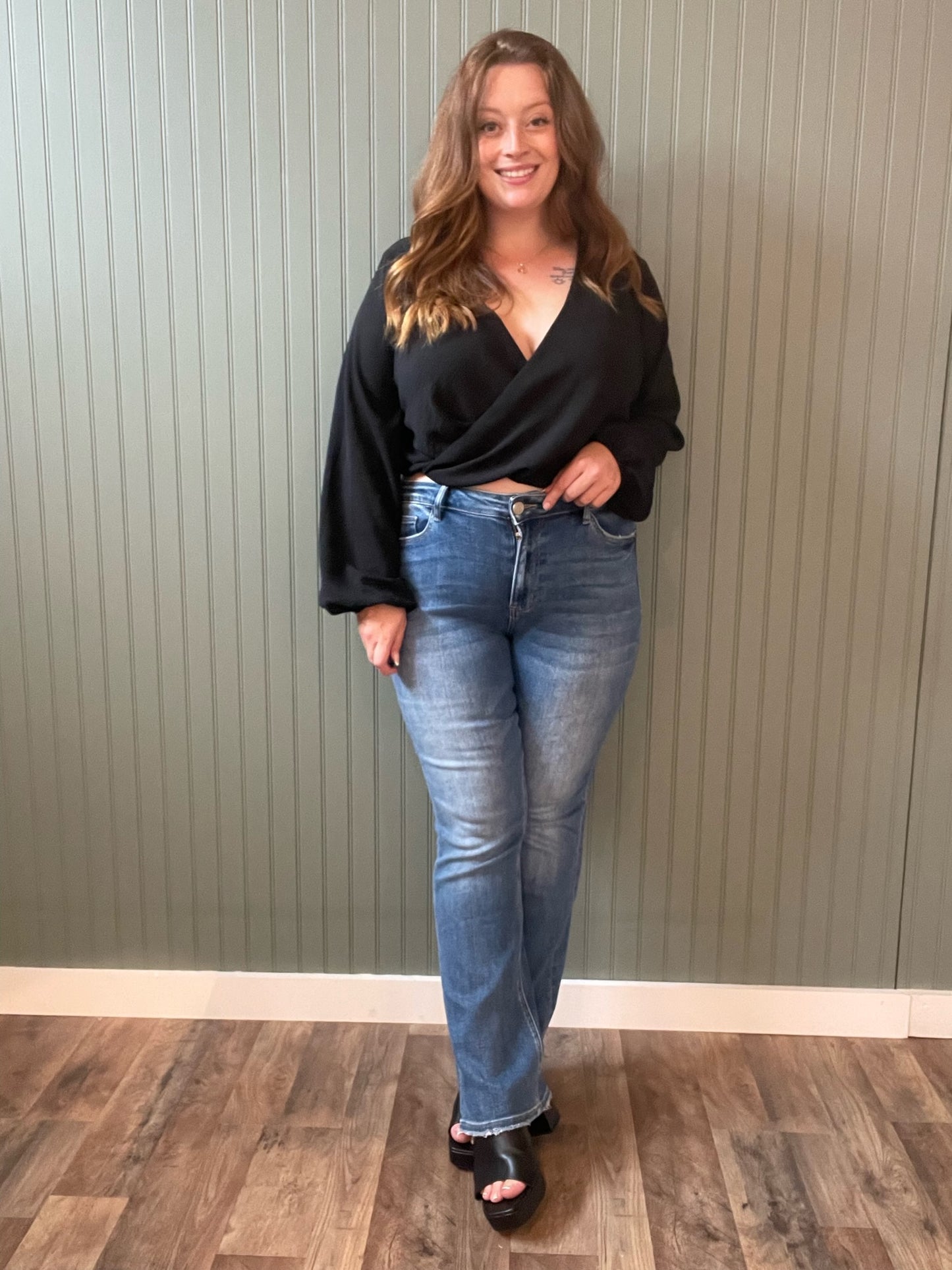 Lottie High Rise Slim Bootcut (Plus)