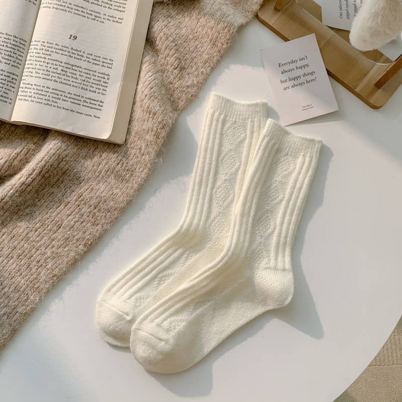 Warm Socks - Knitted Cashmere Crew Cozy Socks: Black