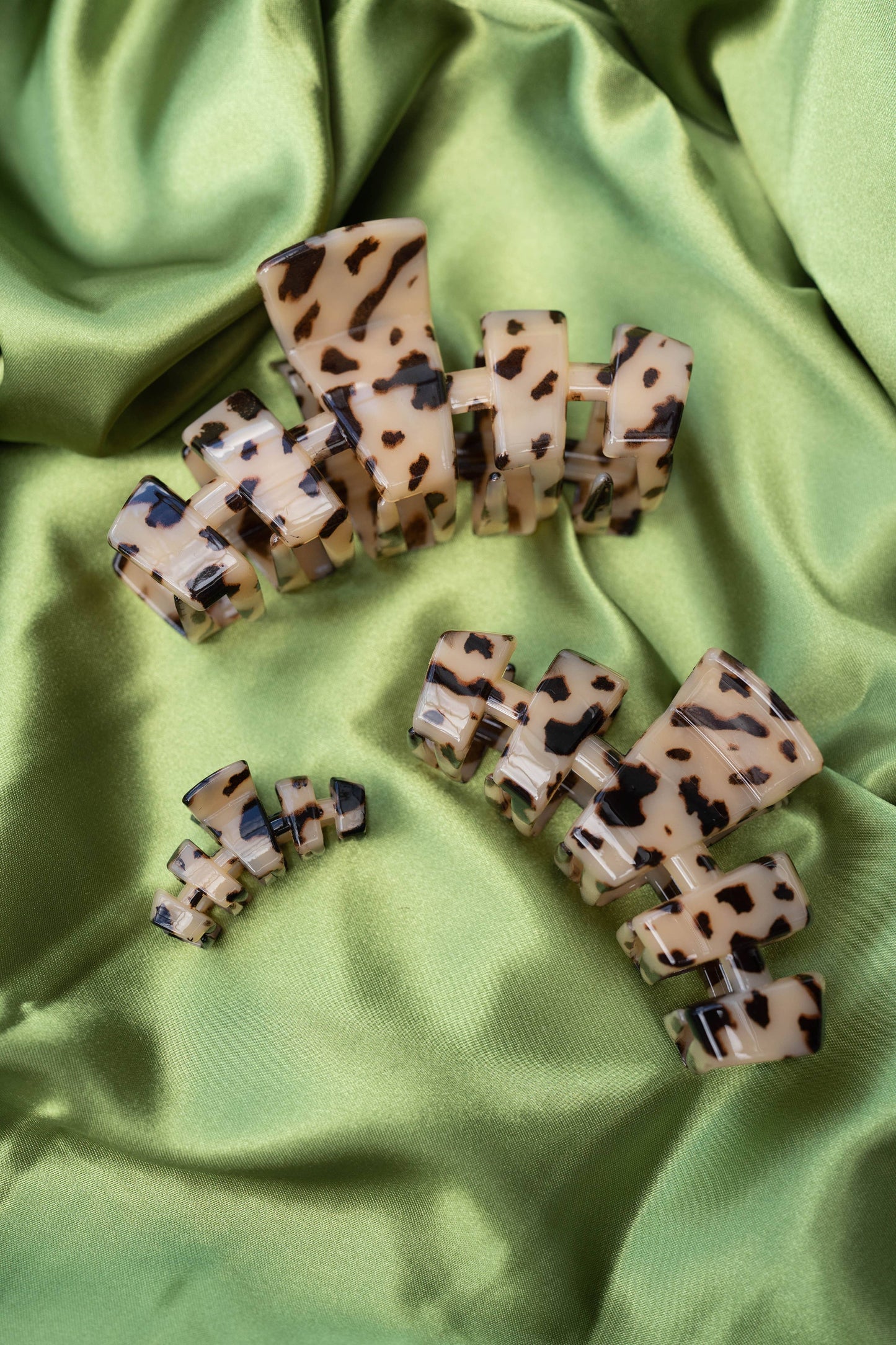 Blonde Tortoise Classic Hair Clip, Large