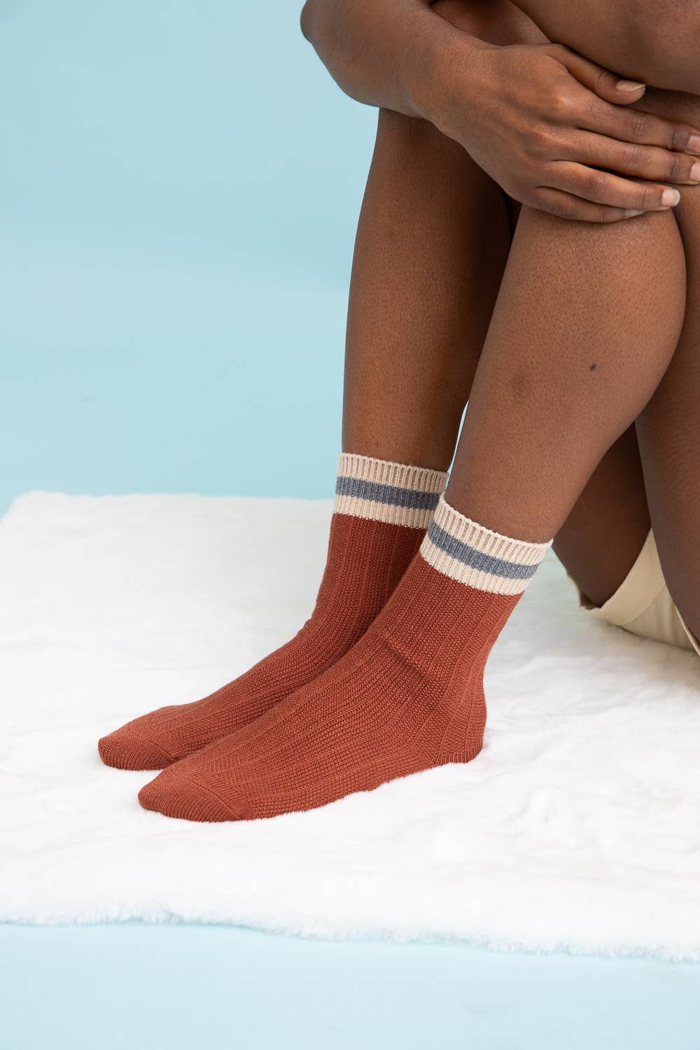 Cozy Retro Color Block Wool Crew Socks - Rust