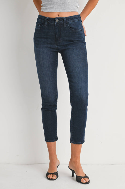 Liv Slim Straight