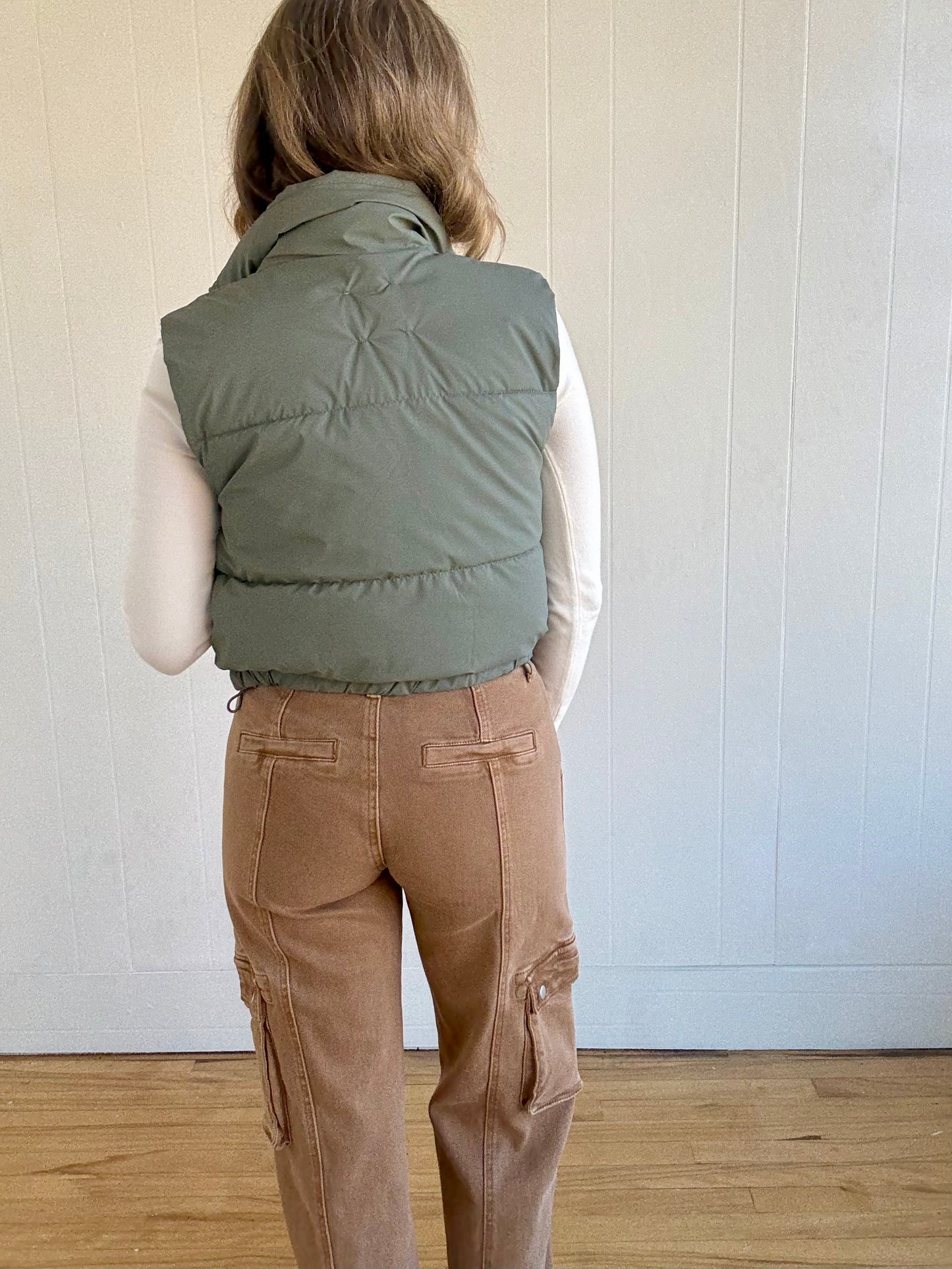 Essential Puffer Down Vest (Olive)
