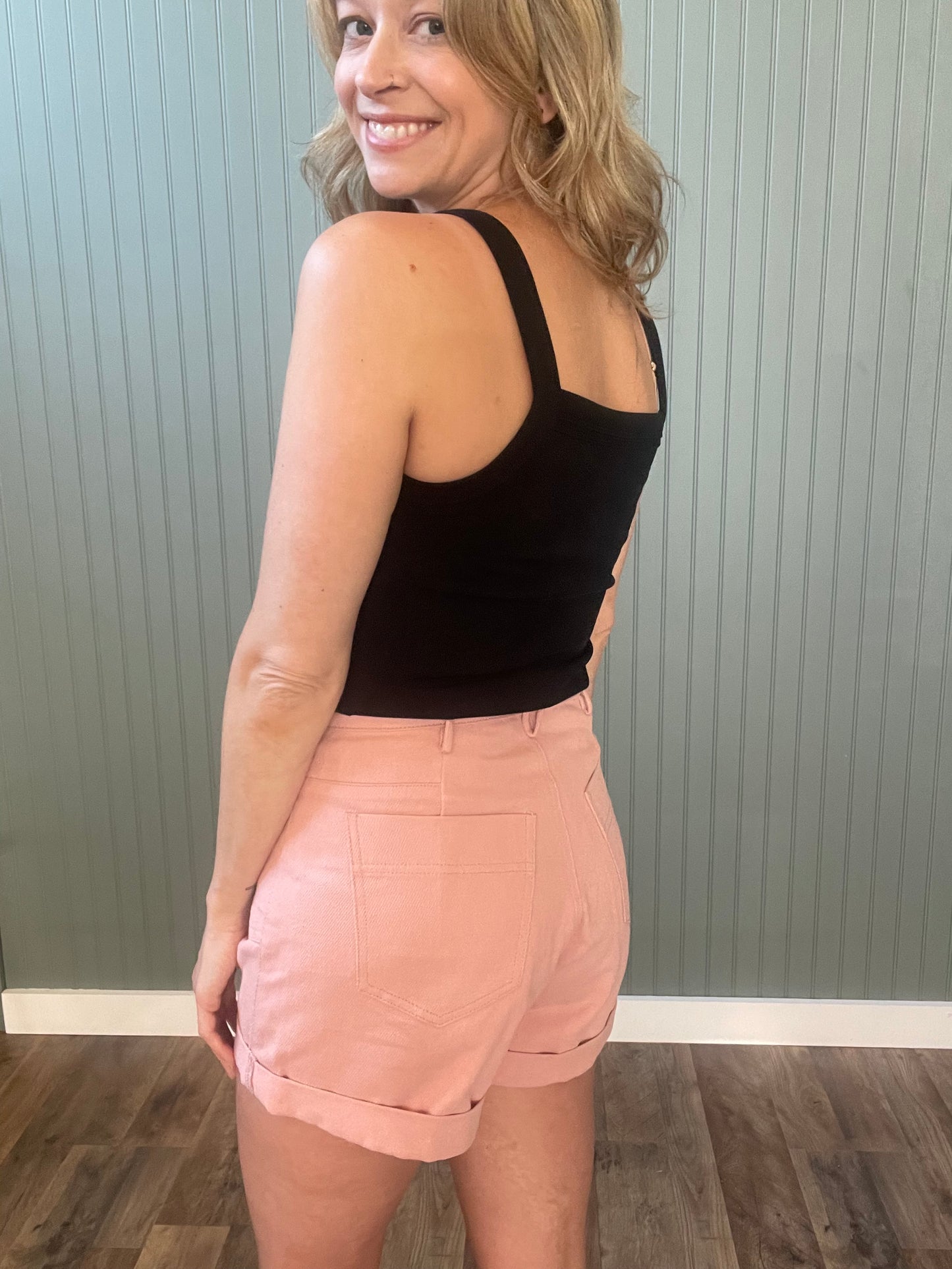 Kenna Shorts (Rose)