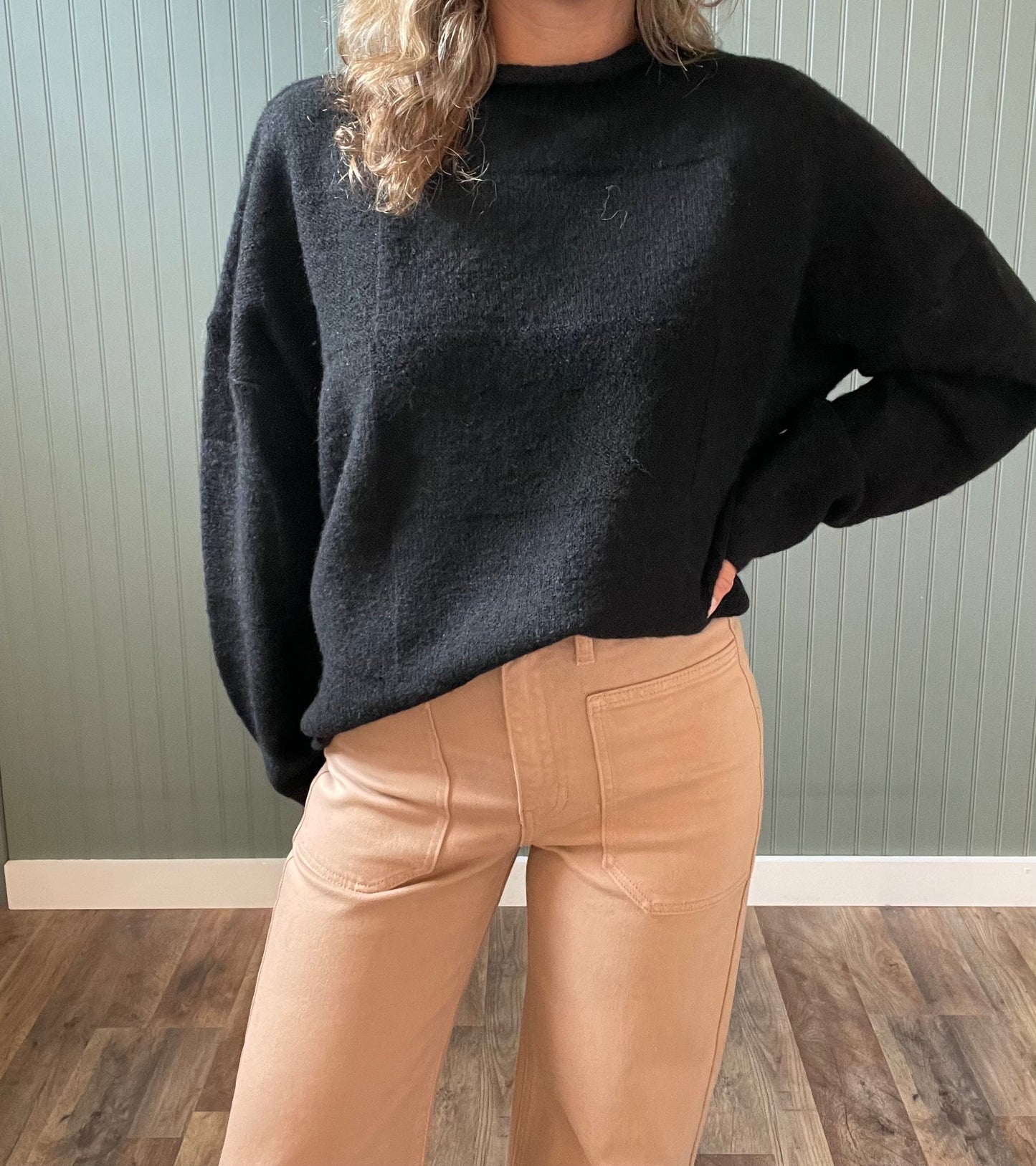 Ryleigh Sweater (Natural & Black)