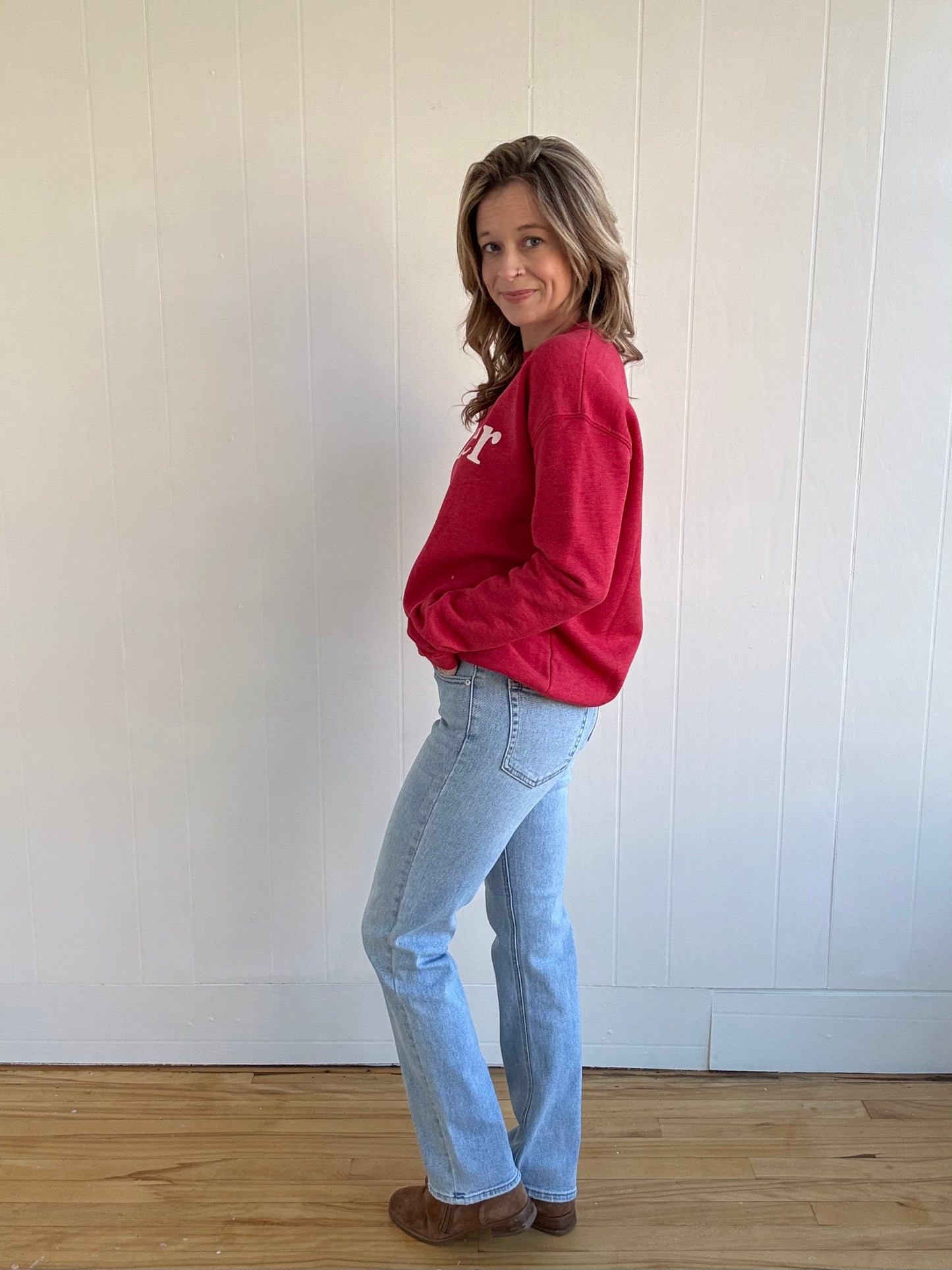 LOVER Graphic Sweatshirt (Cranberry)