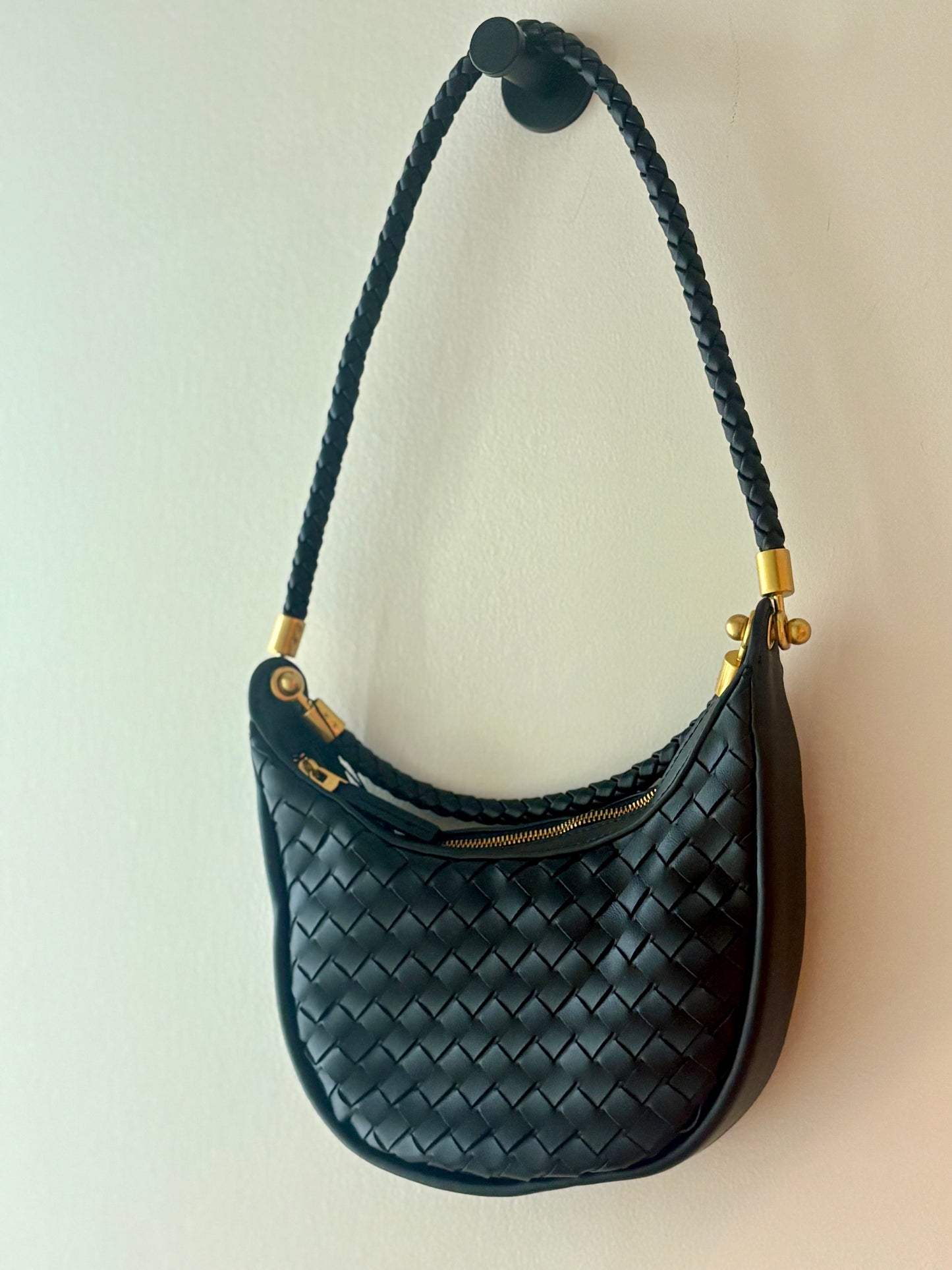 Hadley Woven Hobo Bag (Black)