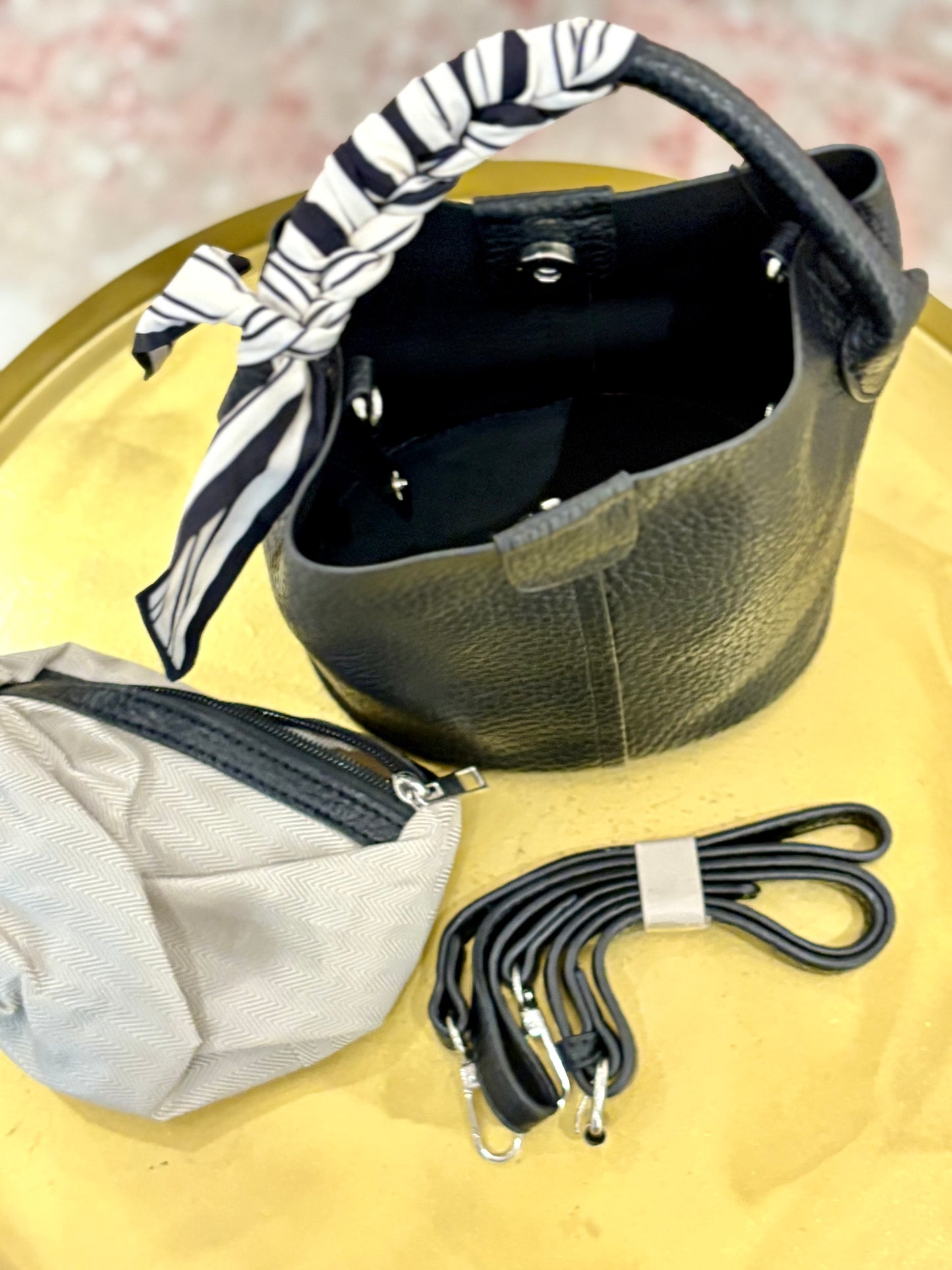 Blair Bucket Bag (Black)