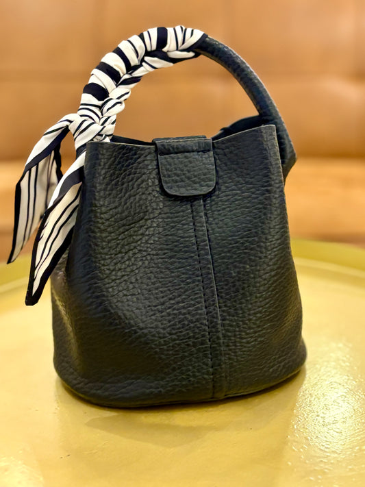 Blair Bucket Bag (Black)