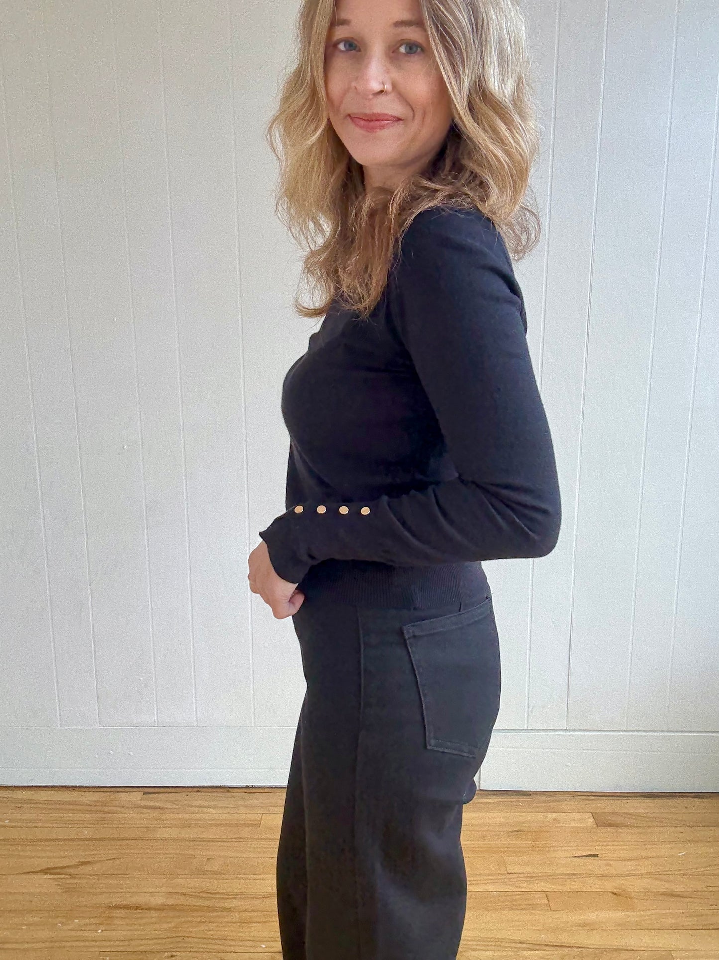 Button Cuff Top (Black)