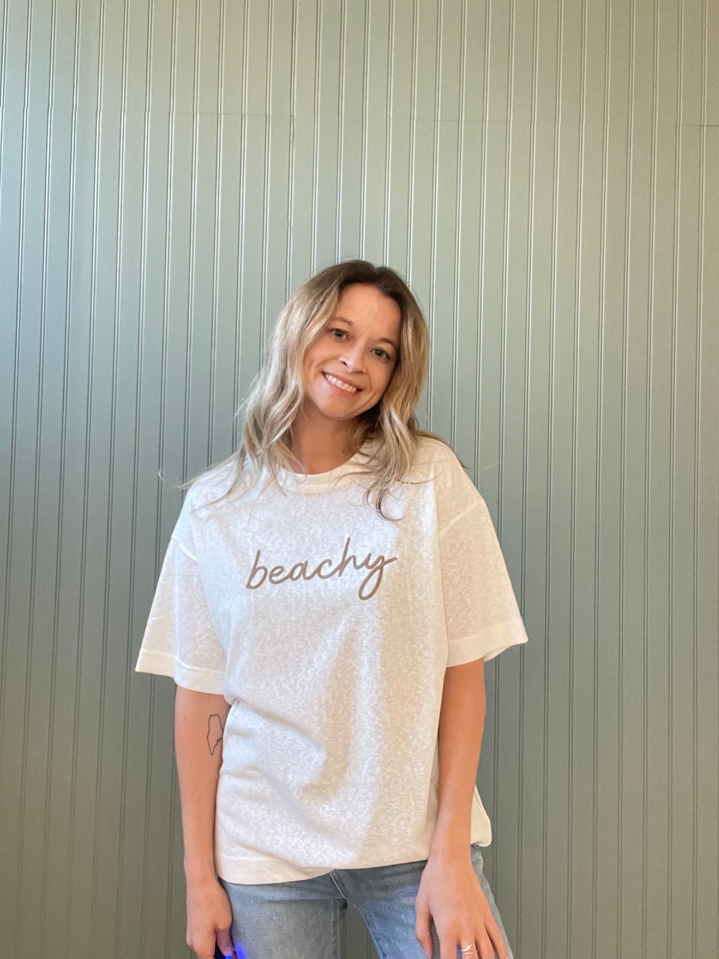 Beachy Time Tee (Multiple Colors)