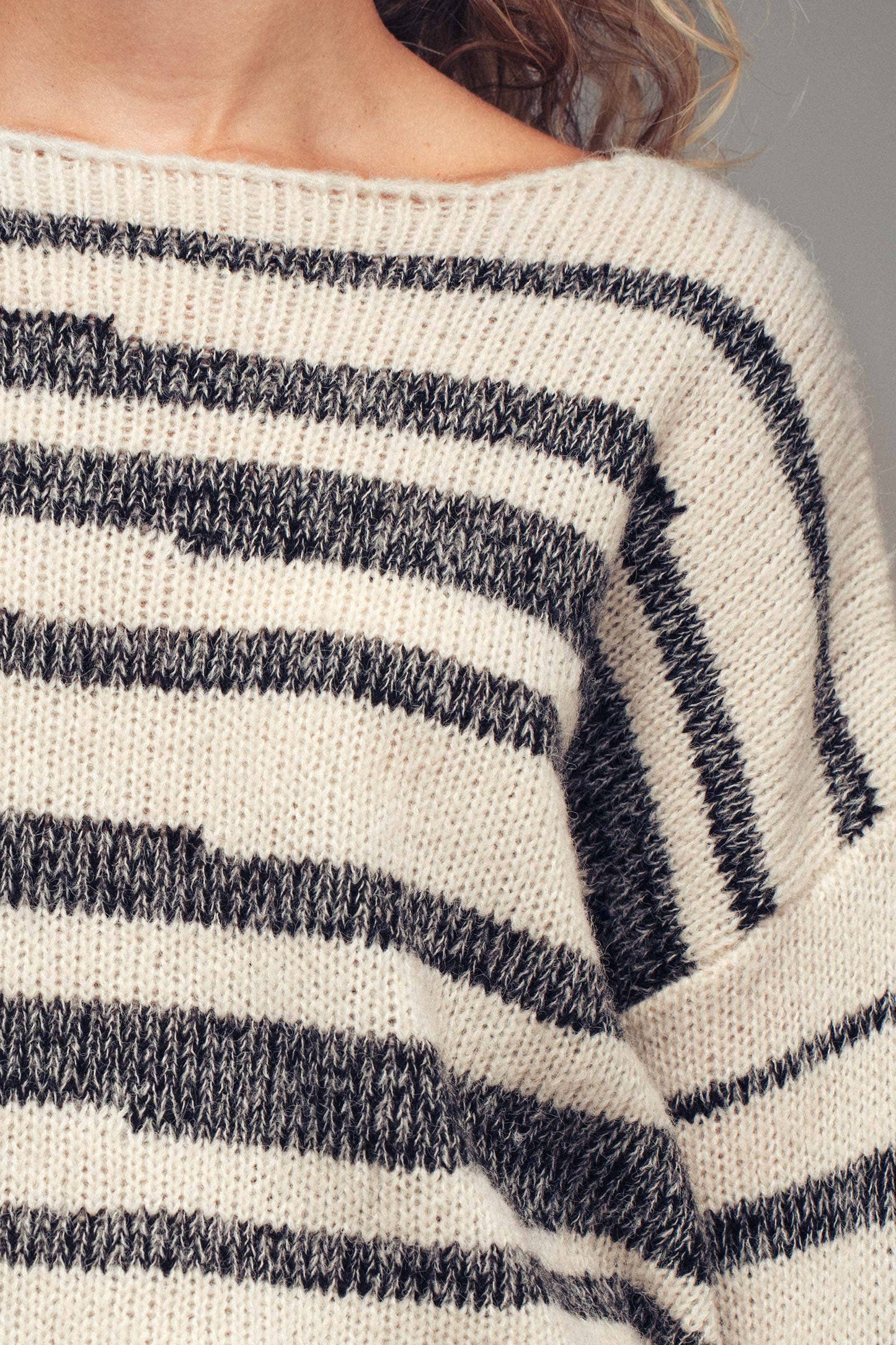 Jennifer Sweater (Ivory/Grey)